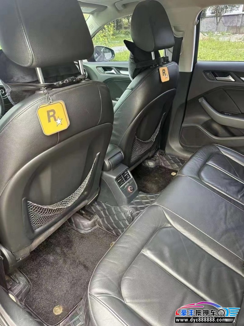 14年奥迪A3轿车抵押车出售