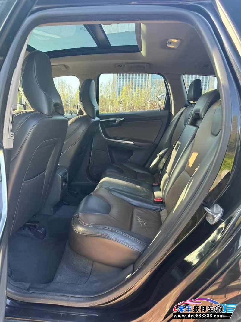 14年沃尔沃XC60轿车抵押车出售