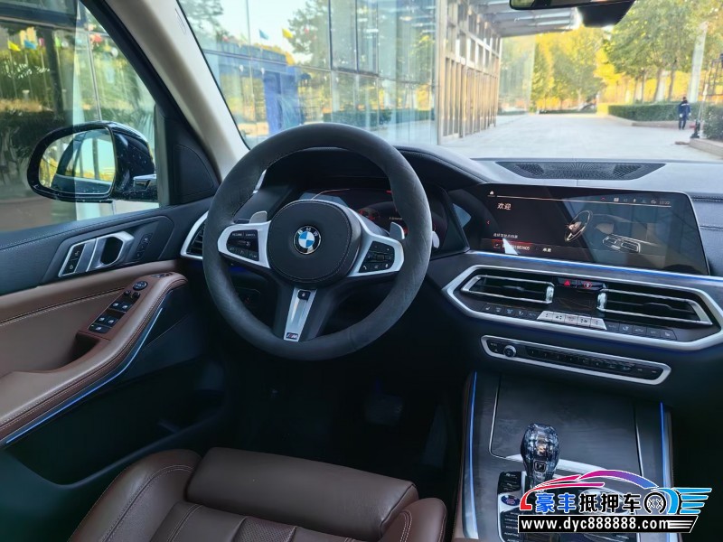 21年宝马X5 M轿车抵押车出售