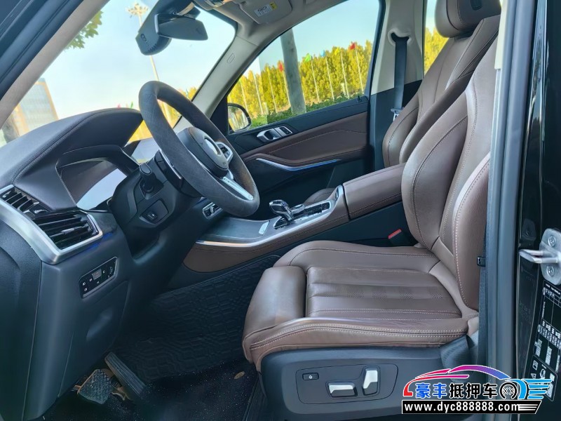 21年宝马X5 M轿车抵押车出售