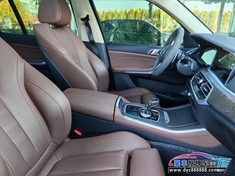 21年宝马X5 M轿车抵押车出售