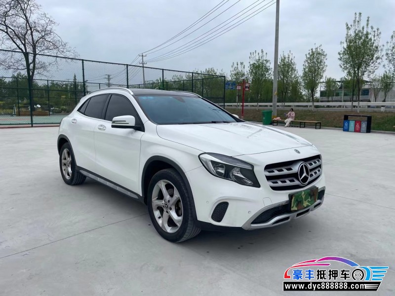 18年奔驰GLA轿车抵押车出售