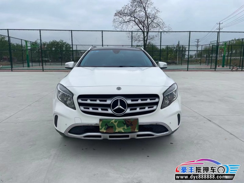 18年奔驰GLA轿车抵押车出售