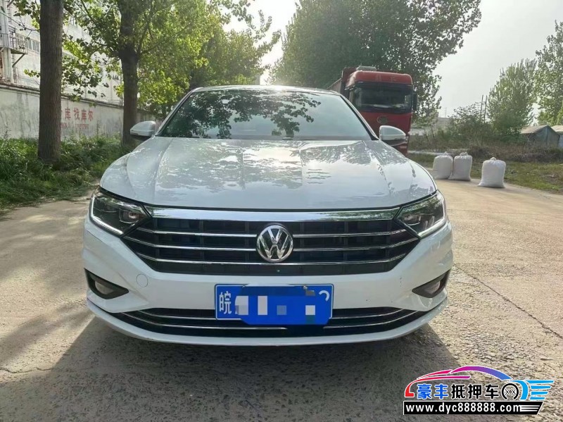 19年大众速腾轿车抵押车出售