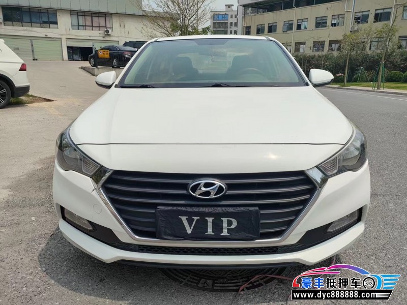 18年现代悦纳轿车抵押车出售