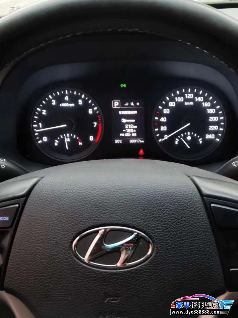 17年现代途胜轿车抵押车出售