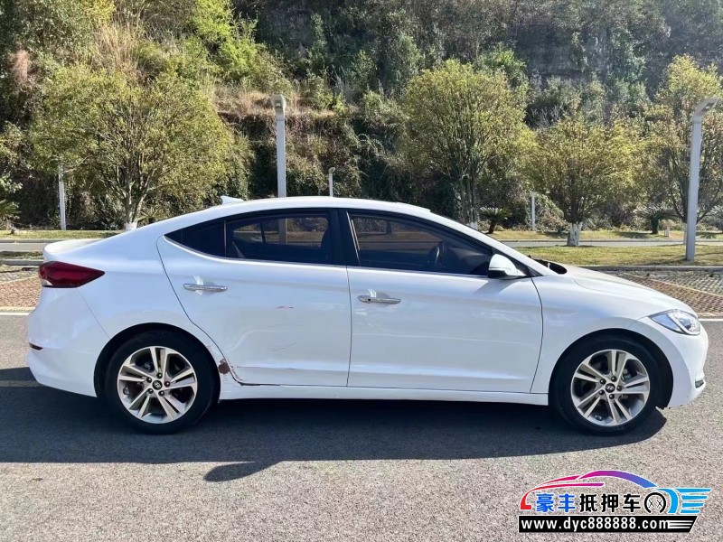 18年现代领动轿车抵押车出售