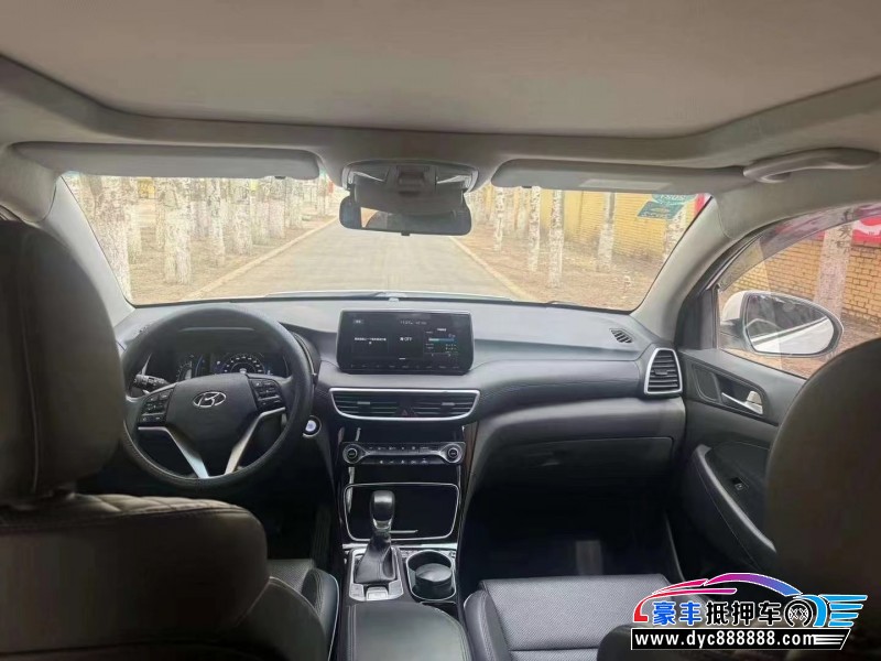 20年现代途胜轿车抵押车出售