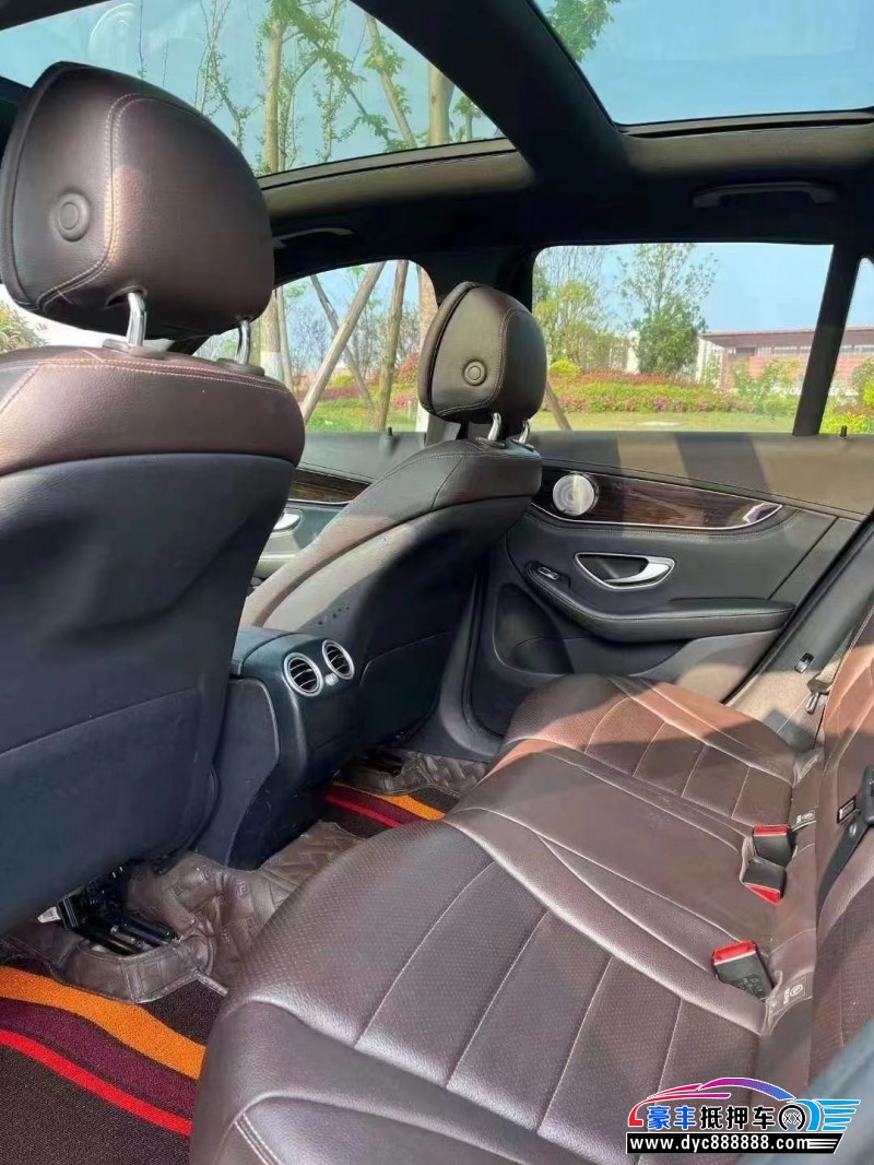 18年奔驰GLC轿车抵押车出售