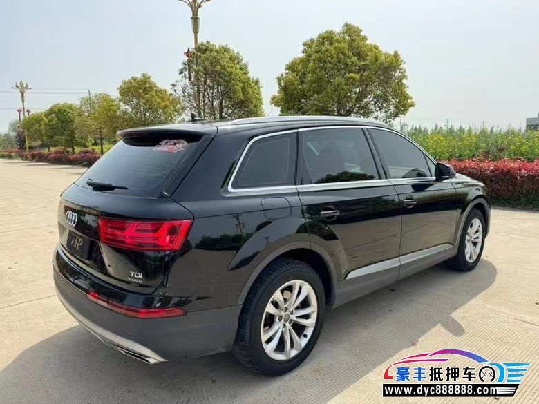 19年奥迪Q7轿车抵押车出售