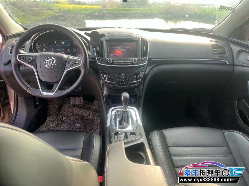 15年别克君威轿车抵押车出售