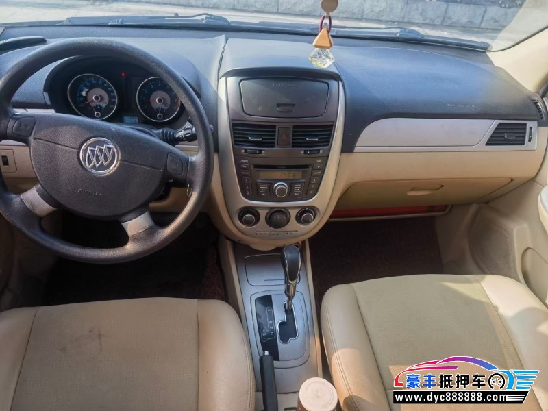 13年别克凯越轿车抵押车出售