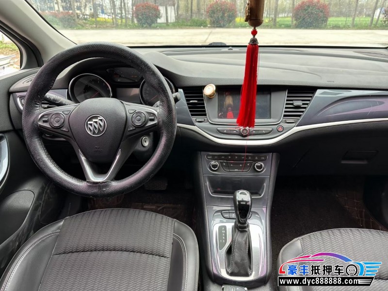 17年别克威朗轿车抵押车出售