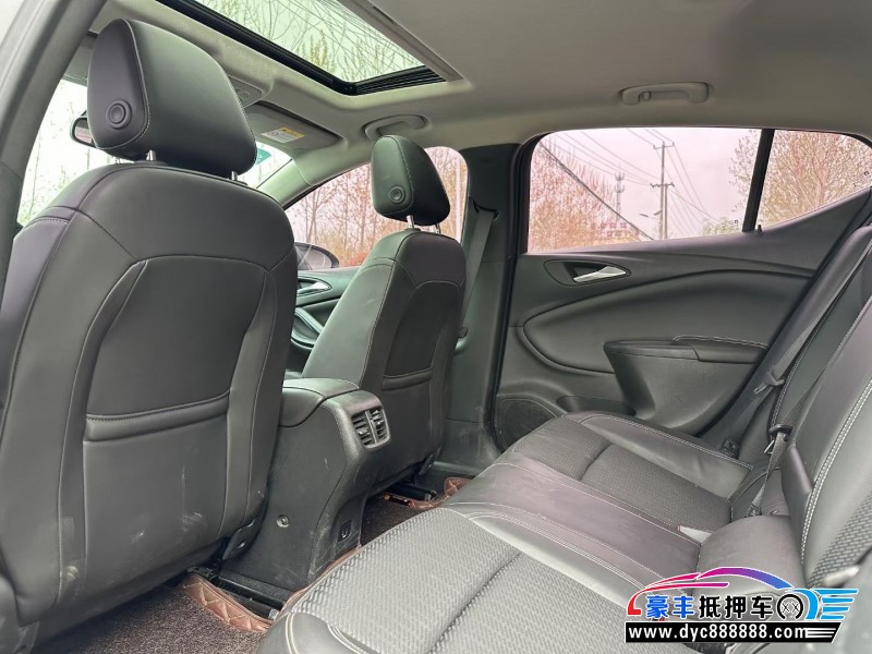 17年别克威朗轿车抵押车出售