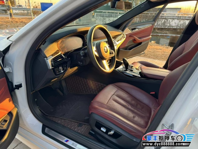 20年宝马5系轿车抵押车出售