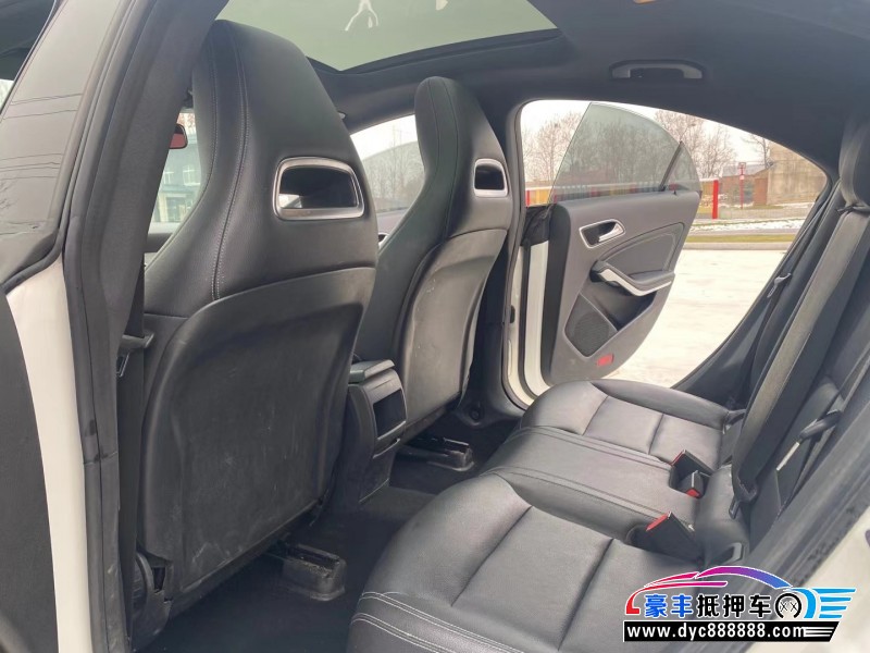 18年奔驰CLA轿车抵押车出售