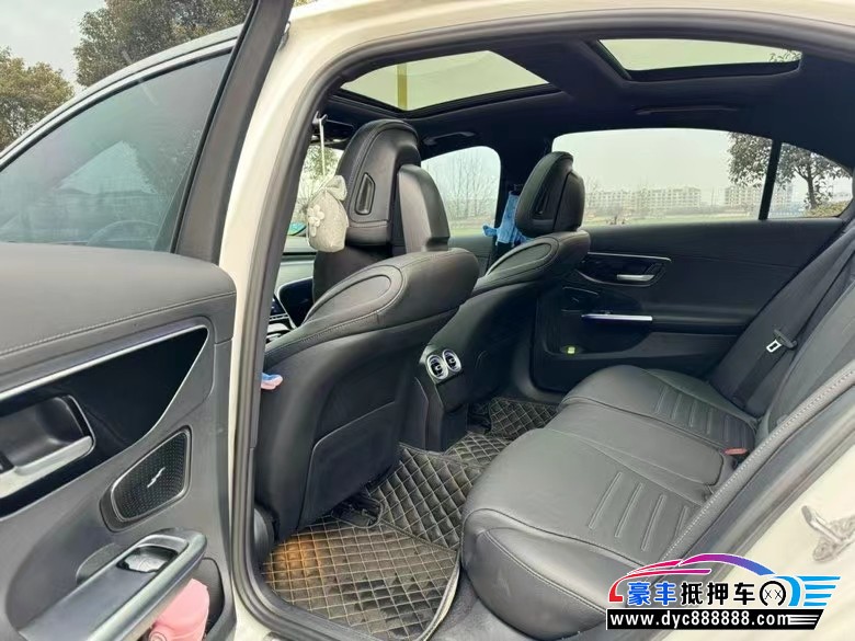 22年奔驰C轿车抵押车出售