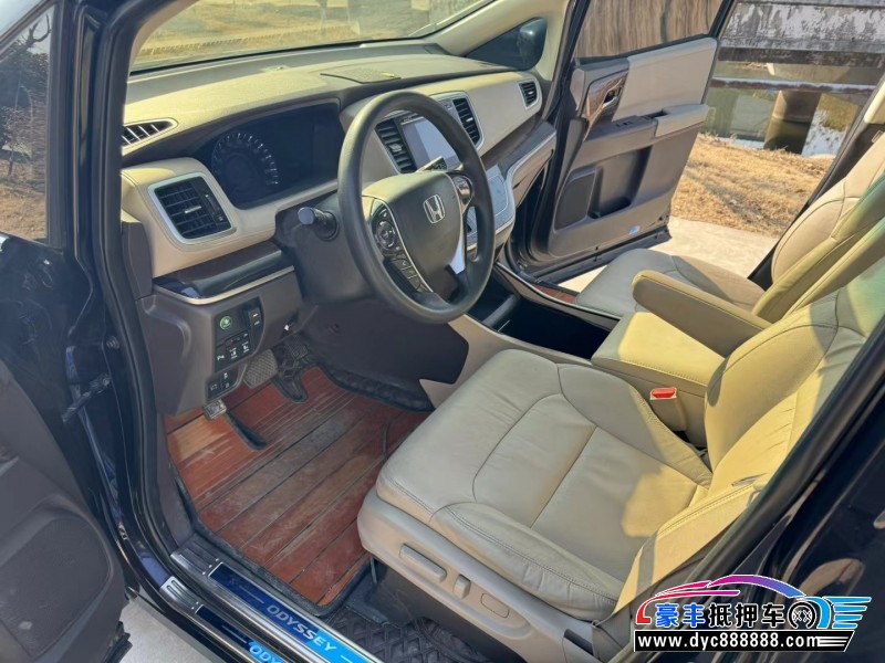 17年本田奥德赛轿车抵押车出售