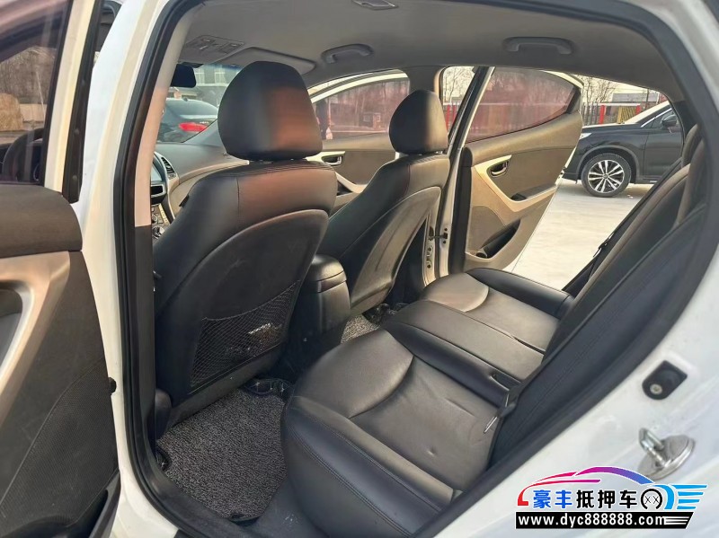 14年现代领动轿车抵押车出售