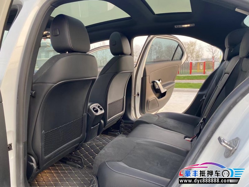 20年奔驰A轿车抵押车出售