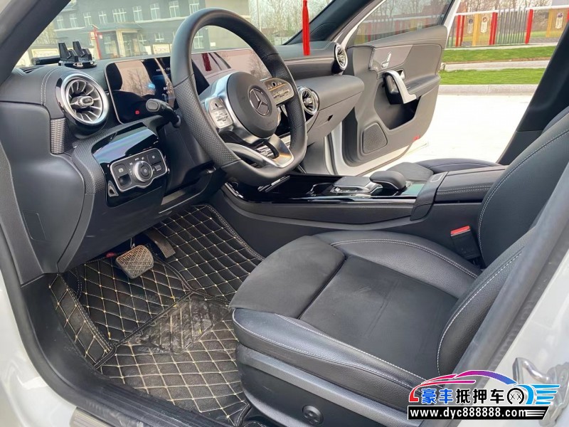 20年奔驰A轿车抵押车出售