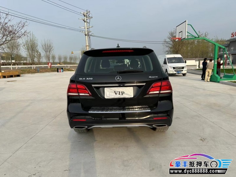 16年奔驰GLE轿车抵押车出售