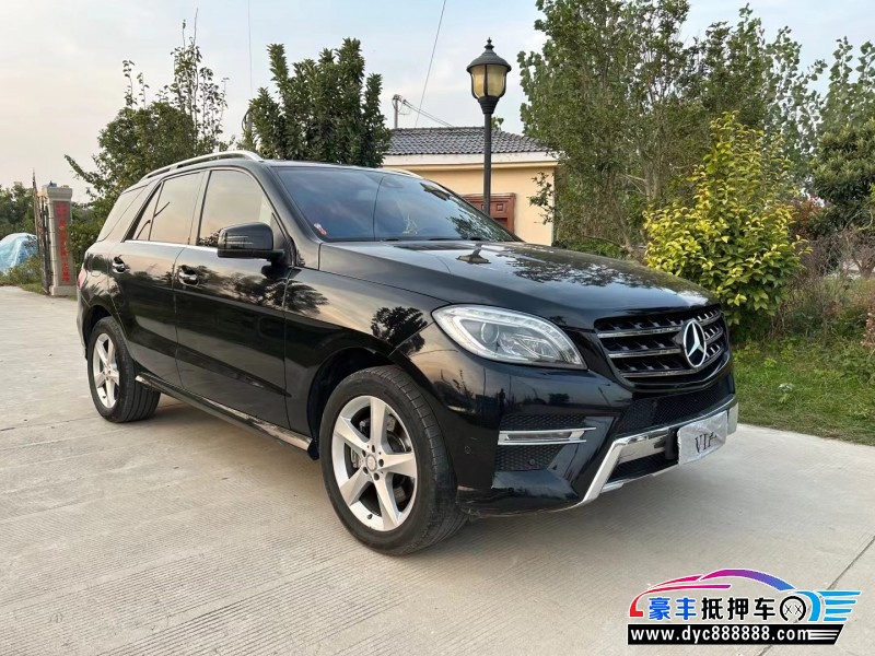 13年奔驰ML轿车抵押车出售