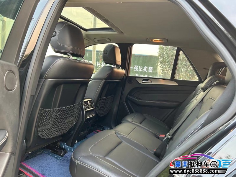 13年奔驰ML轿车抵押车出售