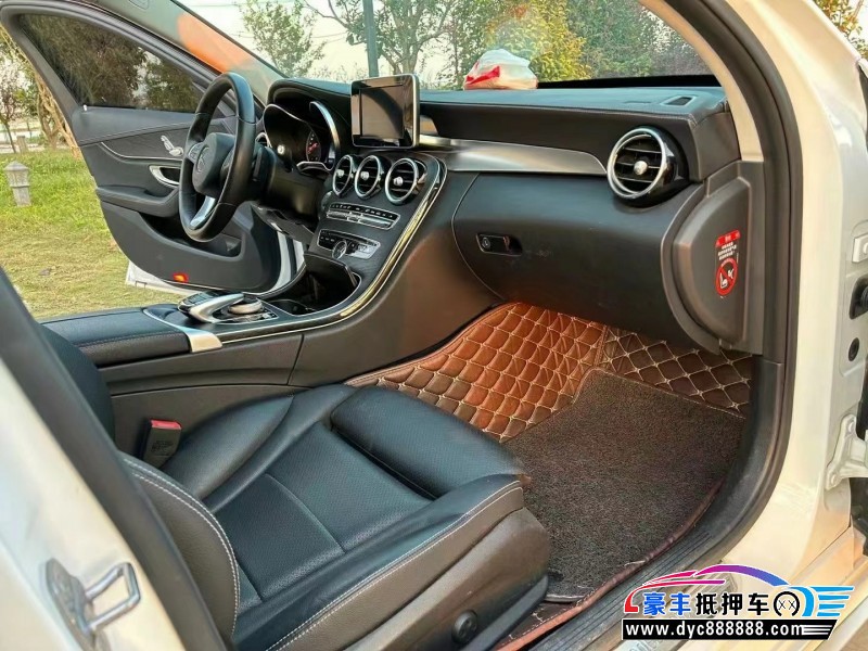 18年奔驰C轿车抵押车出售