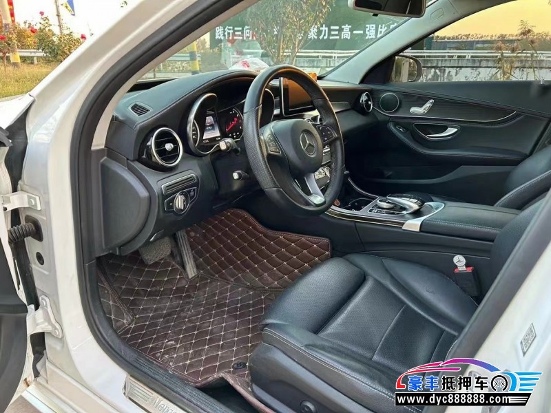18年奔驰C轿车抵押车出售