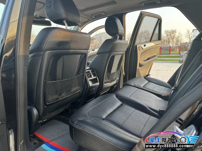 14年奔驰ML轿车抵押车出售