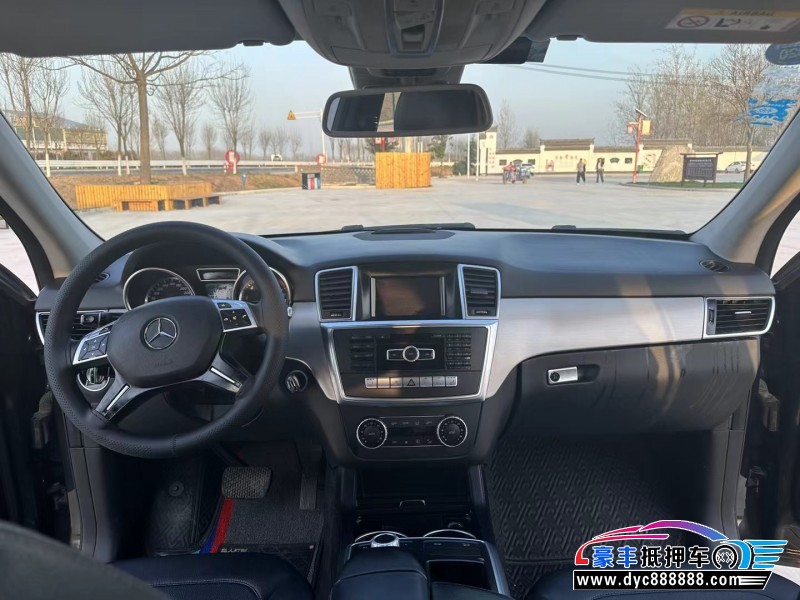 14年奔驰ML轿车抵押车出售