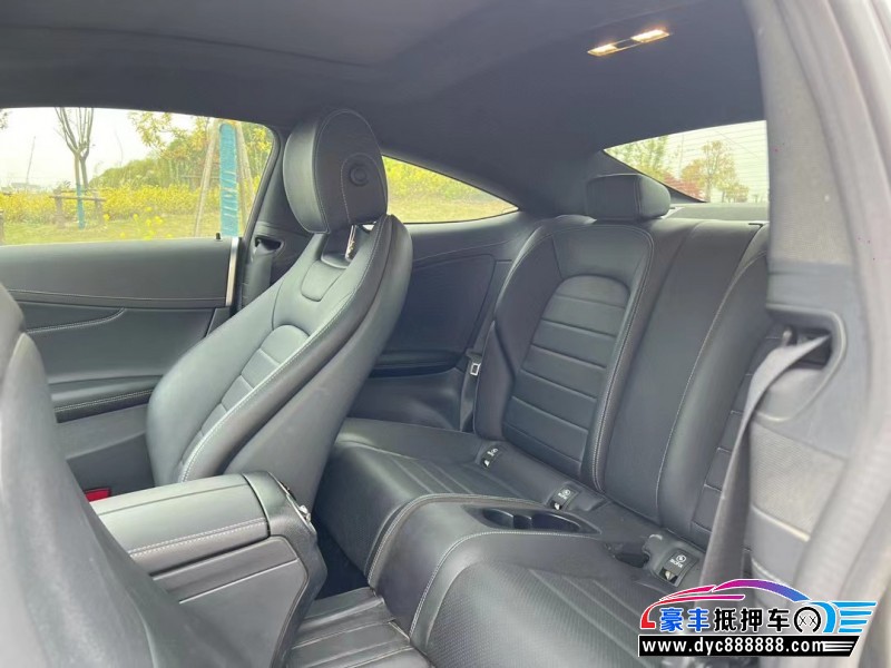 21年奔驰C轿车抵押车出售