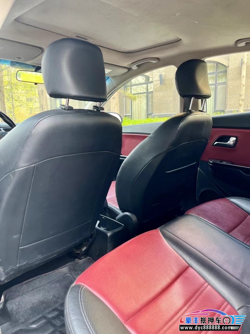 15年起亚K2轿车抵押车出售