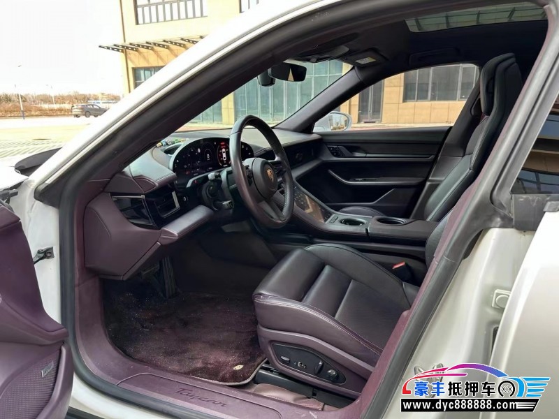 22年保时捷TaYcan轿车抵押车出售