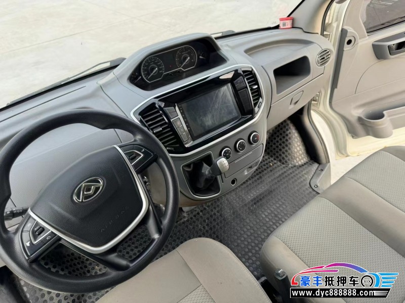 22年上汽大通V80轿车抵押车出售