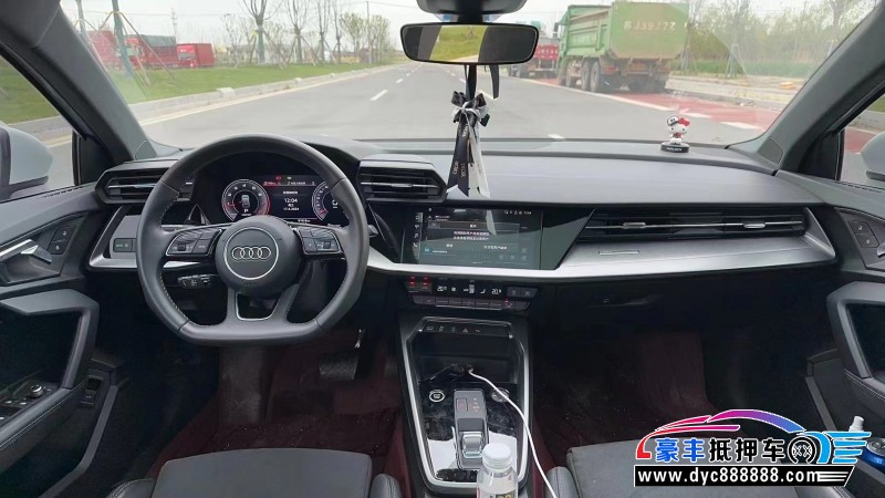 22年奥迪A3轿车抵押车出售