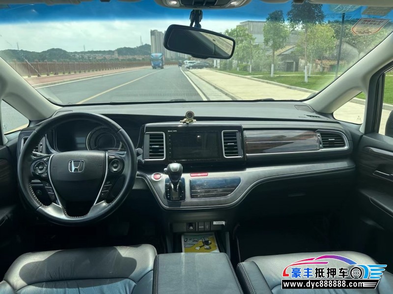 17年本田艾力绅轿车抵押车出售