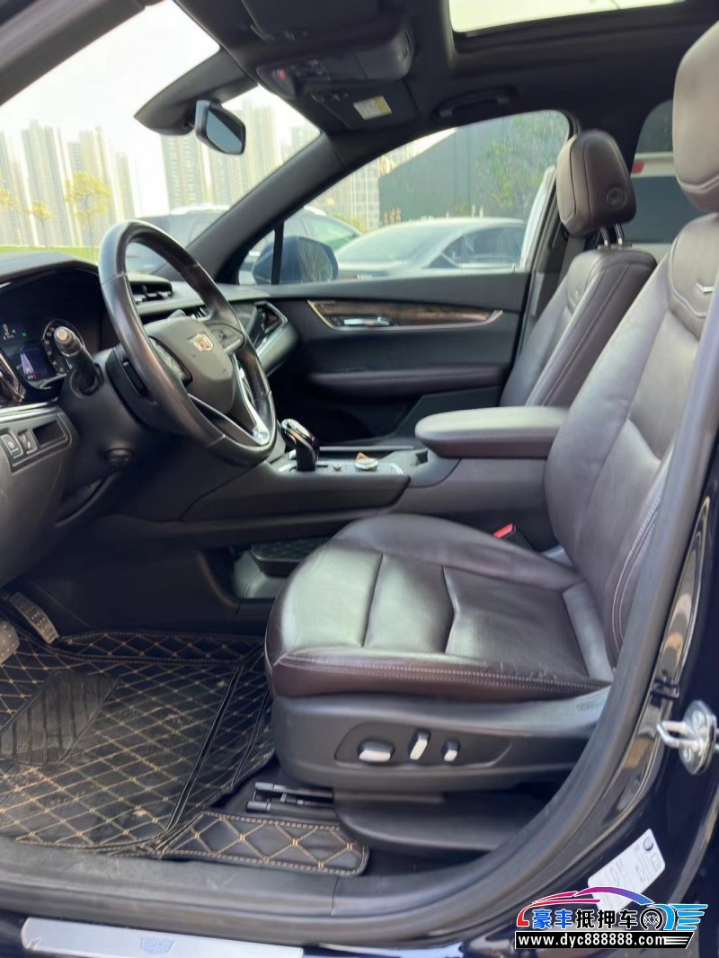 21年凯迪拉克xt6轿车抵押车出售