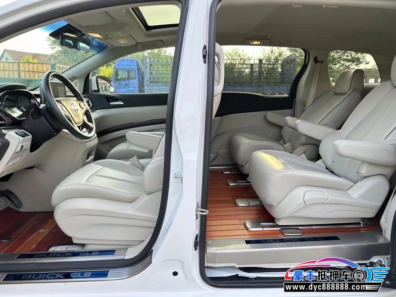 21年别克GL8轿车抵押车出售