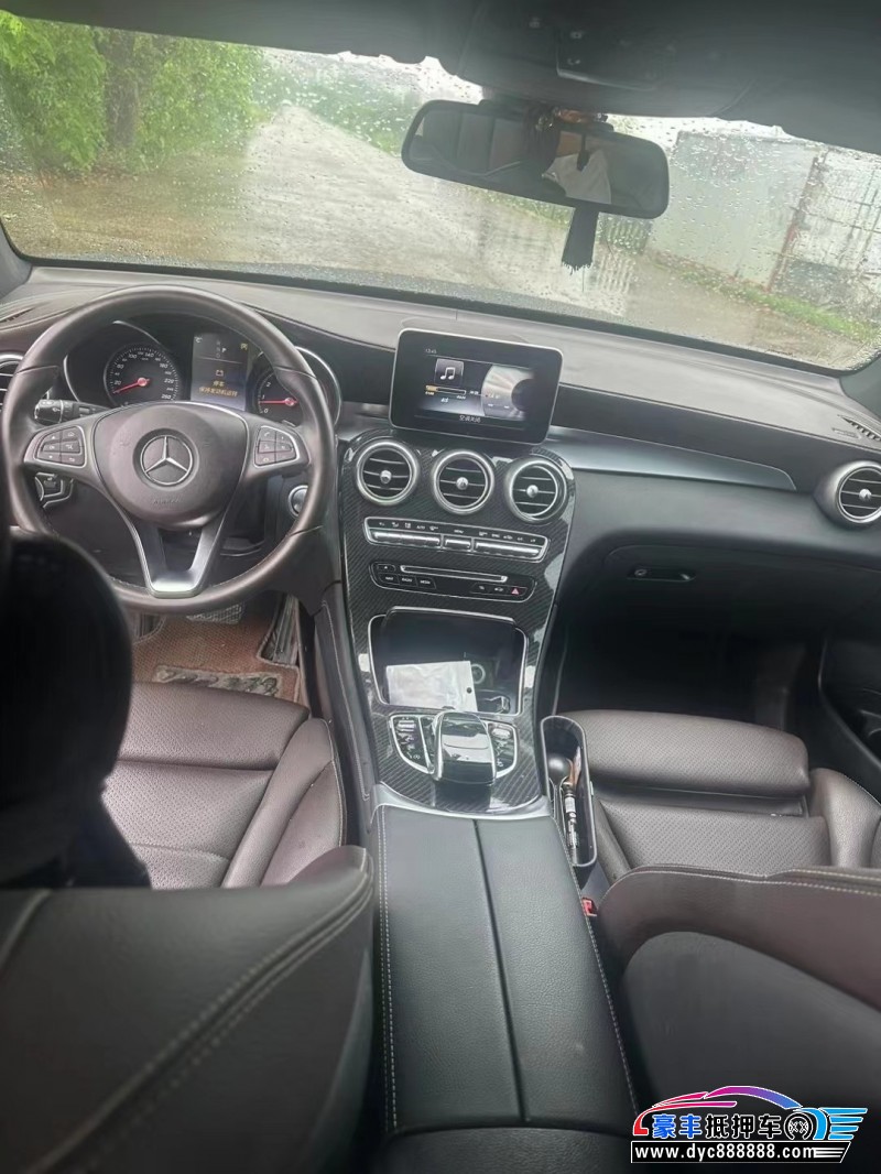 17年奔驰GLCSUV抵押车出售