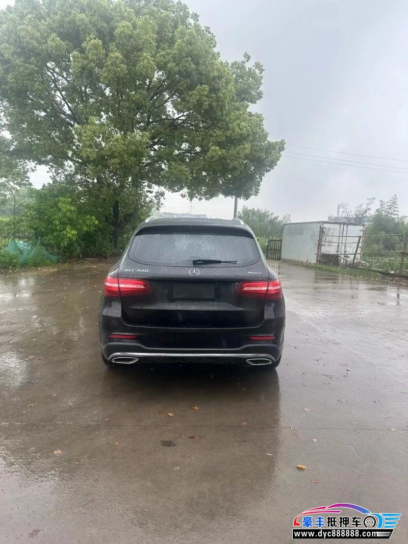 17年奔驰GLCSUV抵押车出售