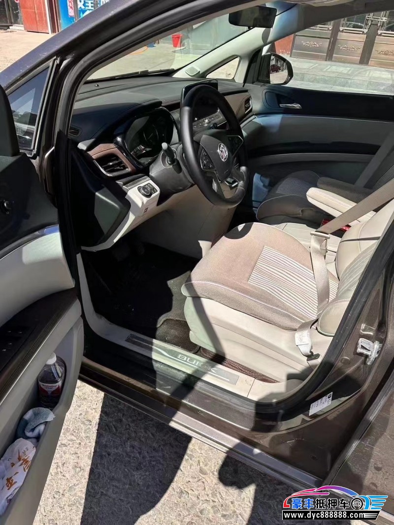 22年别克GL8轿车抵押车出售