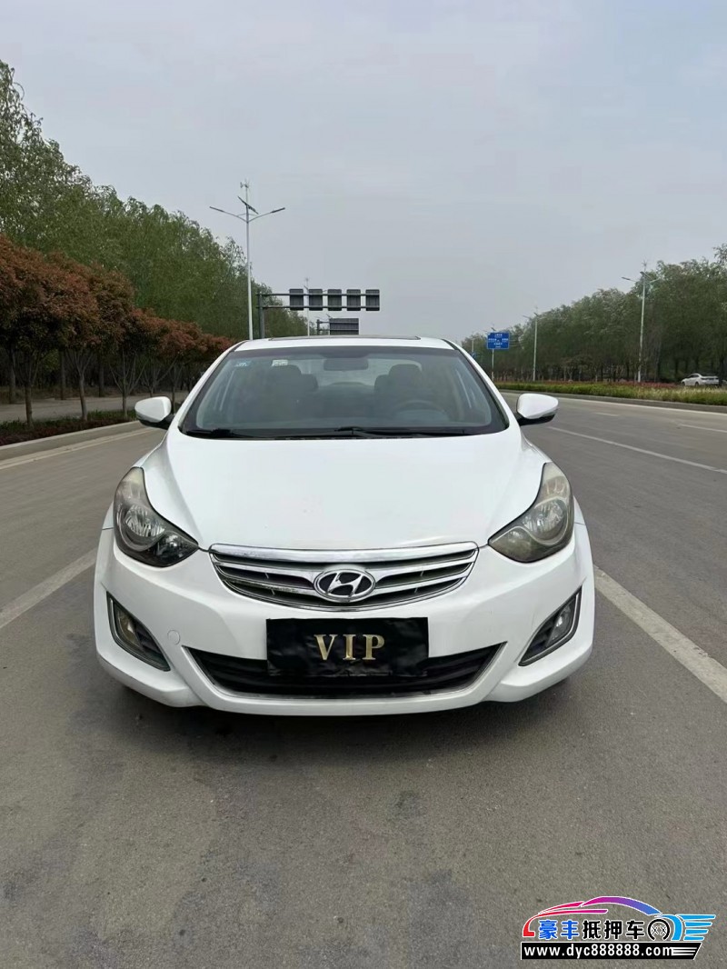 14年现代朗动轿车抵押车出售