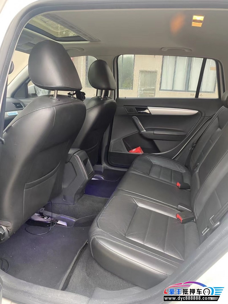 16年大众朗行轿车抵押车出售