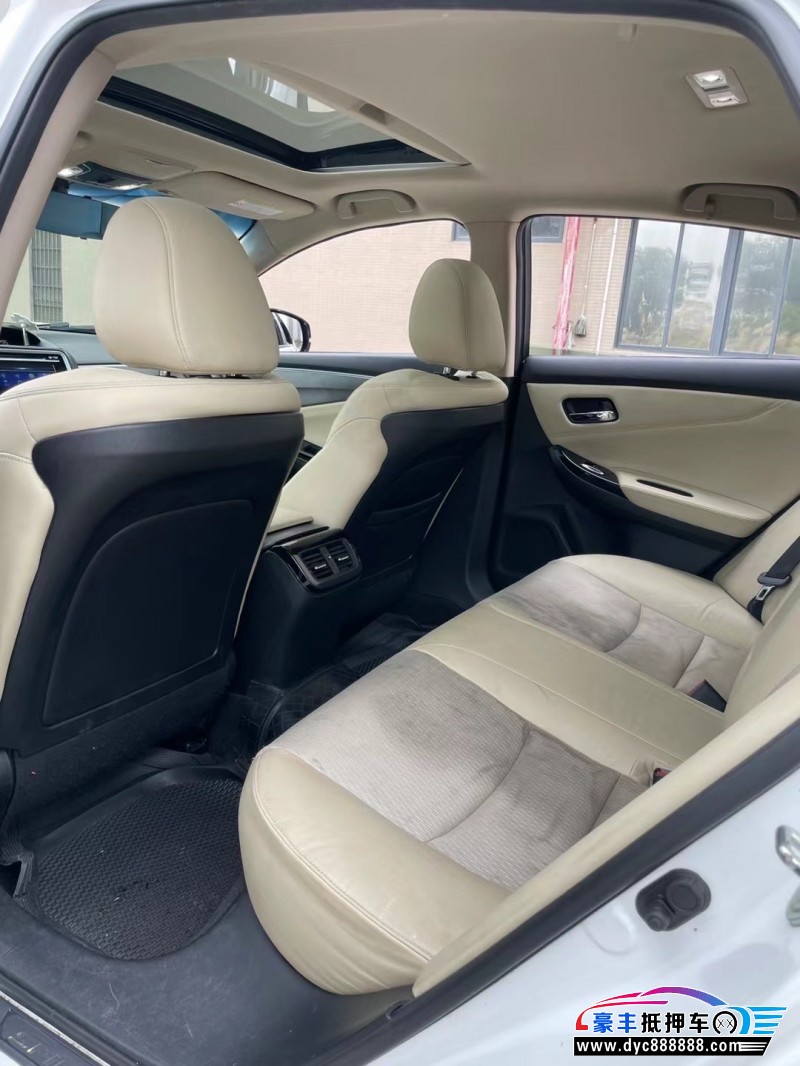 14年本田思铂睿轿车抵押车出售