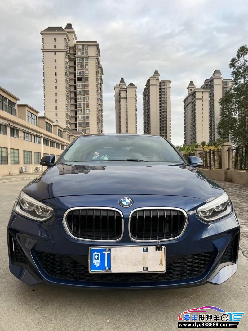 21年宝马1系轿车抵押车出售