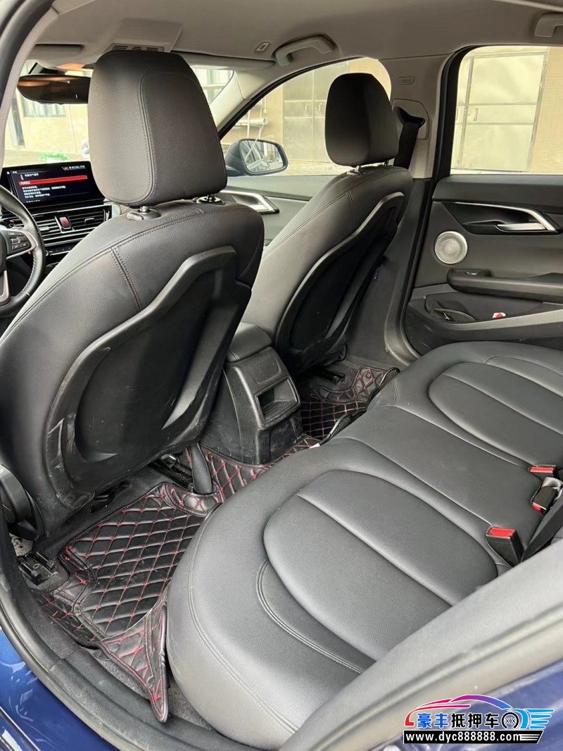 21年宝马1系轿车抵押车出售