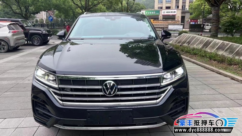 22年大众途锐SUV抵押车出售