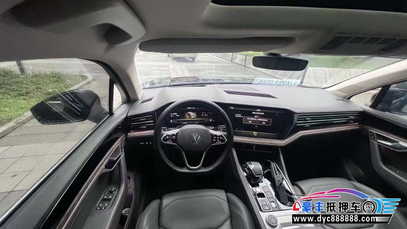 22年大众途锐SUV抵押车出售